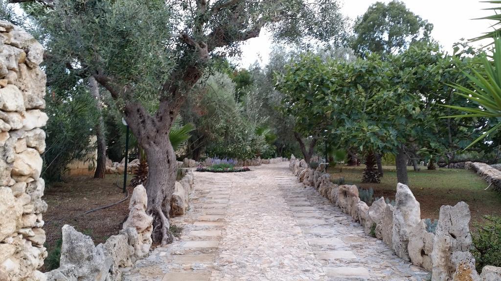 Agriturismo Tenuta La Siesta Галиполи Екстериор снимка
