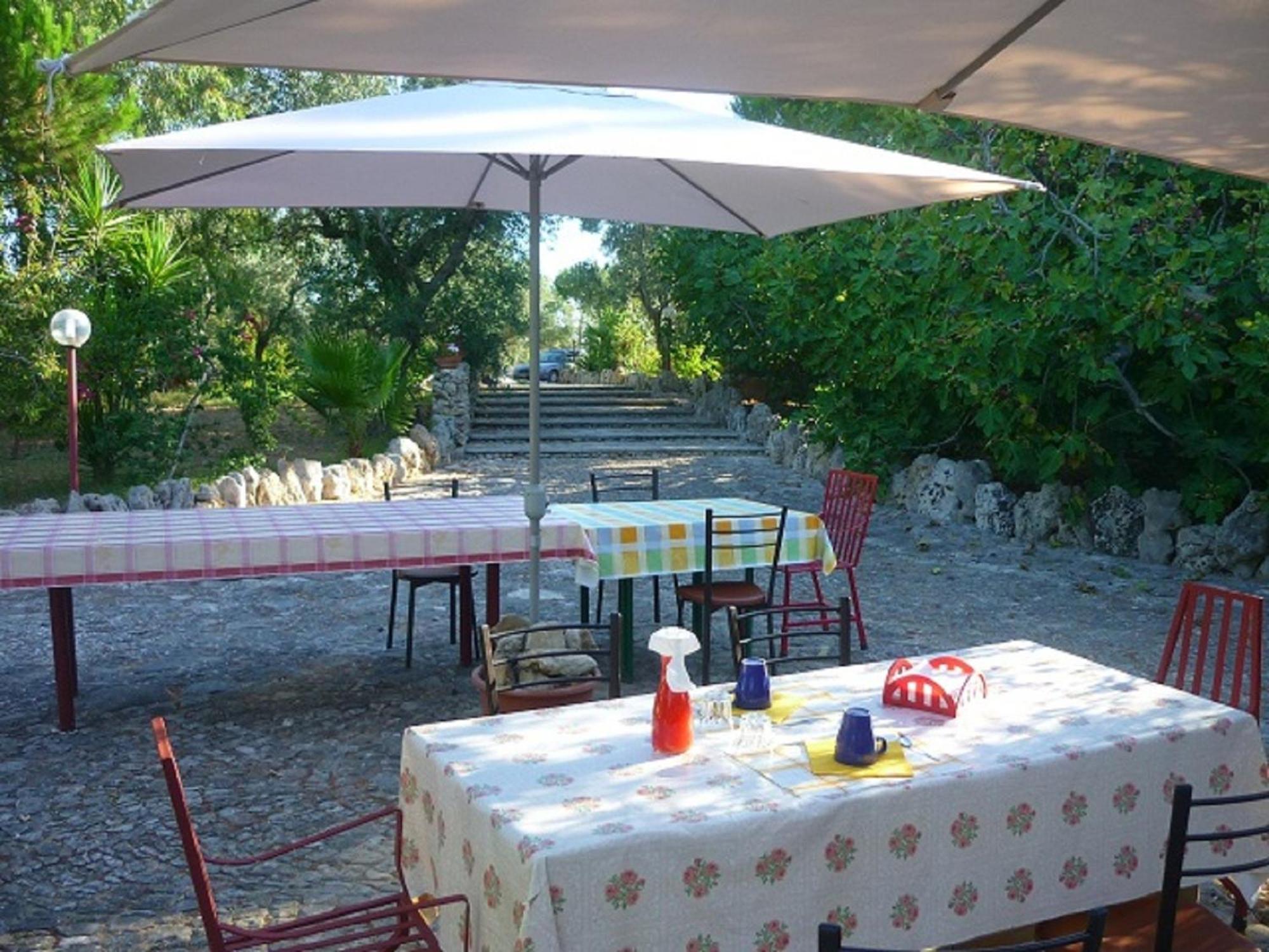 Agriturismo Tenuta La Siesta Галиполи Екстериор снимка
