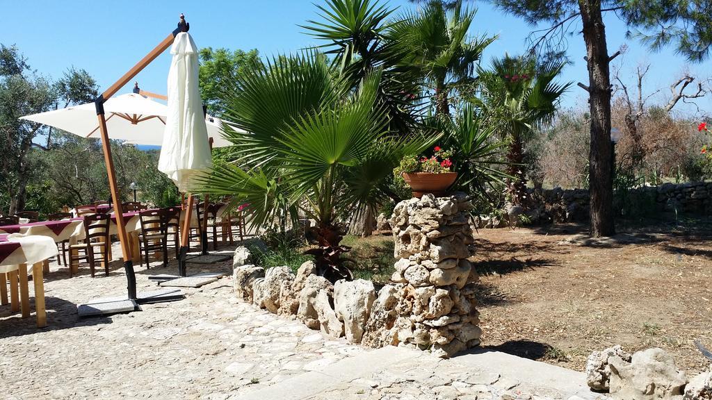 Agriturismo Tenuta La Siesta Галиполи Екстериор снимка