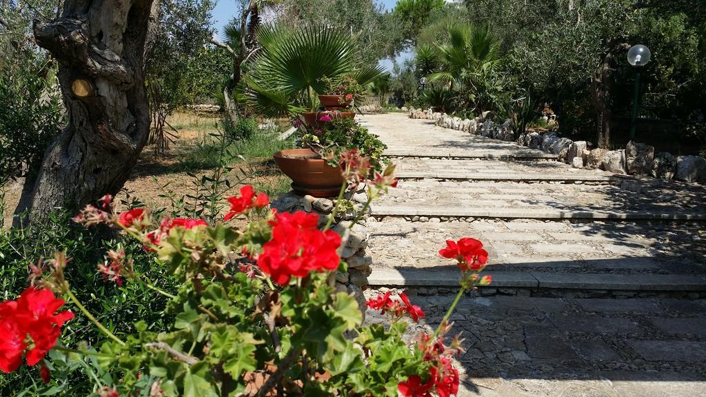 Agriturismo Tenuta La Siesta Галиполи Екстериор снимка