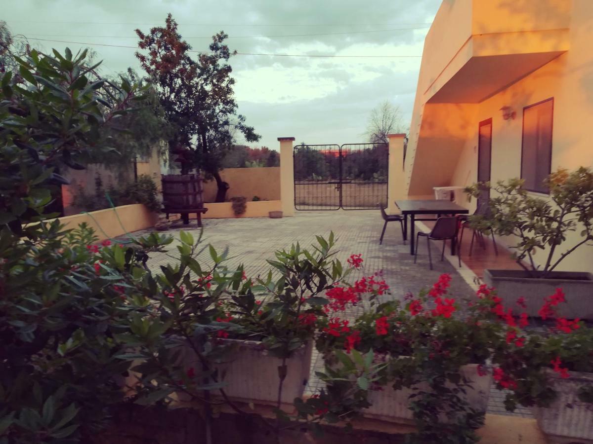 Agriturismo Tenuta La Siesta Галиполи Екстериор снимка